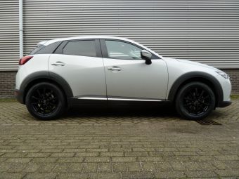 Mazda CX3 met Borbet LV5 zwart 17 inch velgen