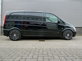 Mercedes Vito met Borbet BLX zwart gepolijst 18 inch velgen