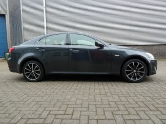 Lexus IS220 met Borbet BL5 zwart gepolijst 17 inch velgen