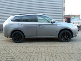 Outlander PHEV met Borbet LV5 18 inch velgen