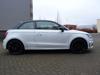 Audi A1 met Borbet LV5 17 inch velgen