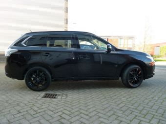 Winterset 18 inch Borbet LV5 onder een Mitsubishi Outlander PHEV