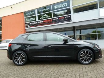 Velgen Borbet BL5 zwart gepolijst onder een Seat Leon