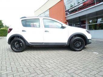 CMS velgen C16 in 16 inch icm Dacia Sandero II stepway mat zwart 