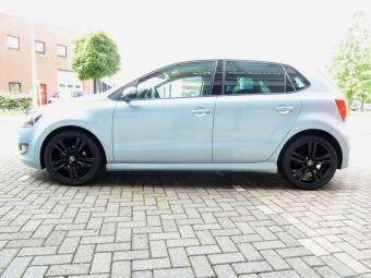  MAK Sachsen MB in 17 inch gemonteerd onder een VW Polo 