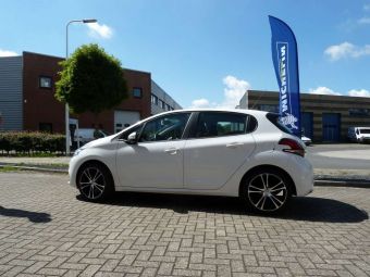 Velgen GMP Easy R Zwart gepolijst met een 205/45/17 band