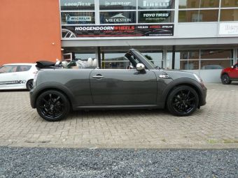 Borbet velgen type LV4 glans zwart onder Mini Cabrio in 17 inch 