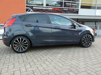 Ford Fiesta met Borbet velgen type BL-4 16 inch met 4 seizoenen banden 