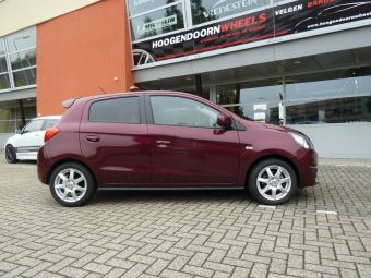 Mitsubishi Space Star met Enzo W 15 inch velgen met winterbanden