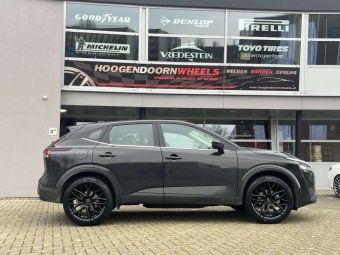 1AV ZX11 BLACK IN 20 INCH GEMONTEERD ONDER EEN NISSAN QASHQAI