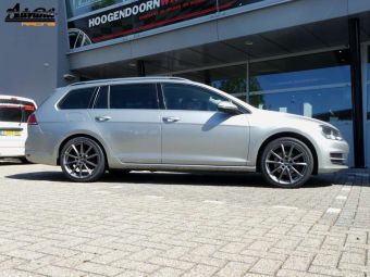 ADVANTI CENTURO GM 18 INCH VELGEN GEMONTEERD ONDER EEN VOLKSWAGEN GOLF