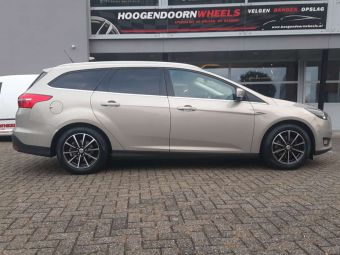 BORBET VELGEN BL-5 ZWART GEPOLIJST GEMONTEERD IN 16 INCH ONDER EEN FORD FOCUS 