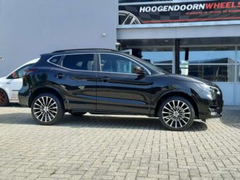 BORBET VELGEN BLX ZWART GEPOLIJST GEMONTEERD ONDER EEN NISSAN QASHQAI