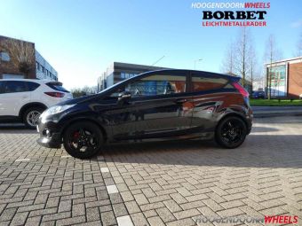 FORD FIESTA MET BORBET VELGEN TYPE F IN 16 INCH MET WINTERBANDEN 