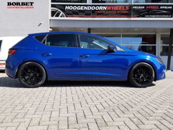 BORBET VELGEN Y GLANS ZWART IN 18 INCH GEMONTEERD ONDER EEN SEAT LEON 