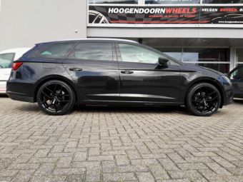 BORBET Y VELGEN BLACK IN 18 INCH GEMONTEERD ONDER EEN SEAT LEON ST (5F8)