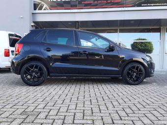 BORBET Y VELGEN BLACK IN 16 INCH GEMONTEERD ONDER EEN VW POLO 