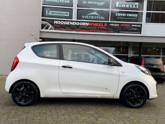 BORBET VELGEN LV4 IN 14 INCH GEMONTEERD ONDER EEN KIA PICANTO 