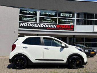 BORBET N BLACK IN 16 INCH GEMONTEERD ONDER EEN KIA PICANTO