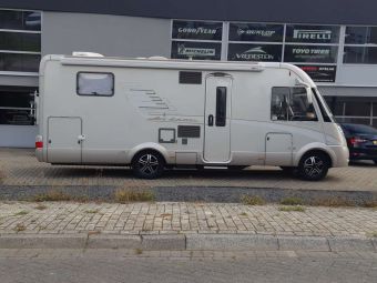 BORBET CWD VELGEN IN 16 INCH ZWART GEPOLIJST GEMONTEERD ONDER EEN FIAT DUCATO CAMPER 