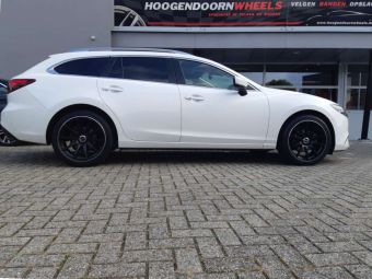 BORBET GTX VELGEN BLACK POLISHED LIP EN IN 19 INCH GEMONTEERD ONDER EEN MAZDA GTX 