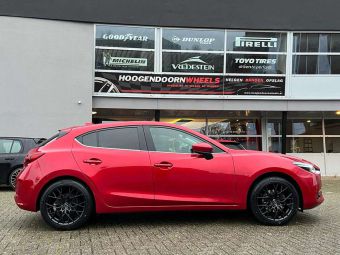 BORBET BY ZWART IN 18 INCH GEMONTEERD ONDER DE MAZDA 3