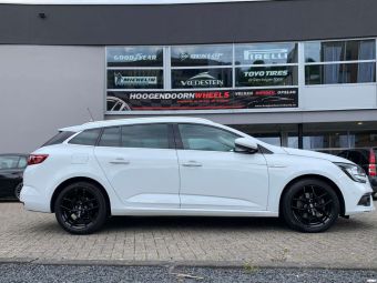 BORBET VELGEN Y GLOSST BLACK IN 17 INCH GEMONTEERD ONDER EEN RENAULT MEGANE 