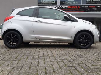 BORBET VELGEN LV4 IN 14 INCH GEMONTEERD ONDER EEN FORD K 