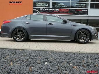 BORBET Y DARK TITAN 19 INCH VELGEN GEMONTEERD ONDER KIA OPTIMA