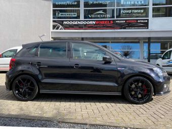 BORBET Y VELGEN BLACK IN 17 INCH GEMONTEERD ONDER EEN VOLKSWAGEN POLO GTI