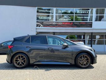 BORBET Y BRONZEN IN 19 INCH GEMONTEERD ONDER EEN CUPRA BORN