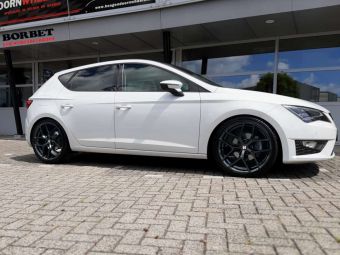 BORBET VELGEN Y GLANS ZWART IN 19 INCH GEMONTEERD ONDER EEN SEAT LEON  