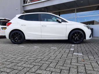 BORBET VELGEN Y BLACK GEMONTEERD IN 17 INCH SEAT IBIZA 