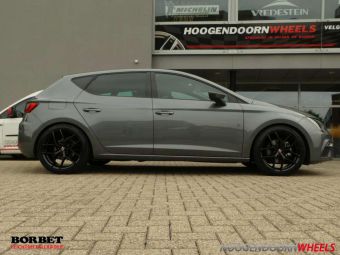 BORBET VELGEN Y GLANS ZWART IN 18 INCH GEMONTEERD ONDER EEN SEAT LEON  