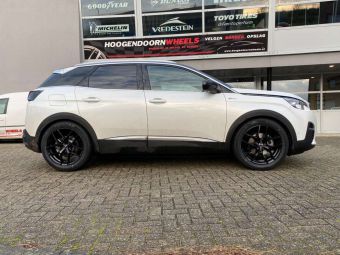 BORBET Y BLACK VELGEN IN 19 INCH MET WINTERBANDEN GEMONTEERD ONDER EEN PEUGEOT 3008 