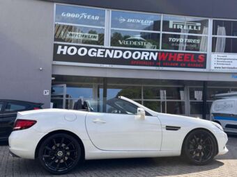 BORBET VTX BLACK IN 19 INCH GEMONTEERD ONDER EEN MERCEDES SLC