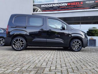 BORBET VELGEN W BLACK POLISHED IN 18 INCH GEMONTEERD ONDER EEN PEUGEOT PARTNER