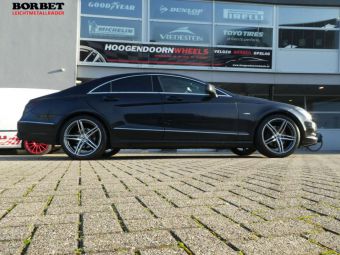 BORBET VELGEN IN HET ANTRACIET GEPOLIJST 19 INCH BREEDSET GEMONTEERD ONDER EEN MERCEDES CLS 