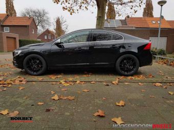 BORBET VELGEN Y BLACK GEMONTEERD ONDER EEN VOLVO S60 MET WINTERBANDEN