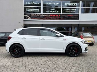 BORBET Y BLACK IN 18 INCH GEMONTEERD ONDER EEN VOLKSWAGEN POLO