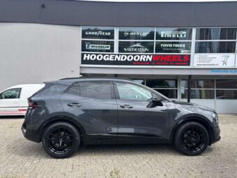 BORBET Y BLACK GLOSSY IN 19 INCH GEMONTEERD ONDER EEN KIA SPORTAGE V
