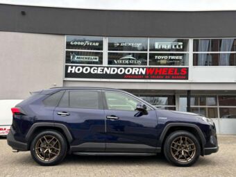 BORBET Y BRONZE IN 18 INCH GEMONTEERD ONDER EEN TOYOTA RAV 4