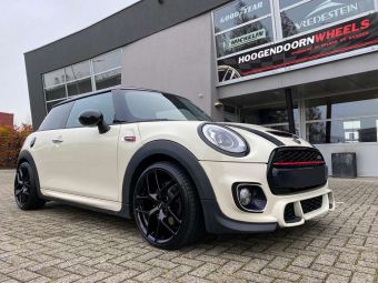 BORBET VELGEN Y BLACK IN 18 INCH GEMONTEERD ONDER EEN MINICOOPER WORKS