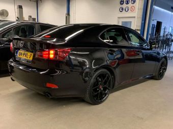 BORBET VELGEN Y BLACK IN 19 INCH GEMONTEERD ONDER EEN LEXUS ISII