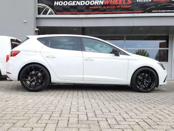 BORBET VELGEN Y GLANS ZWART IN 19 INCH GEMONTEERD ONDER EEN SEAT LEON