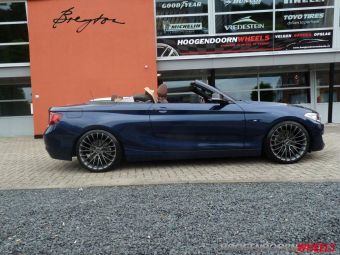 BREYTON LS ANTRACIET VELGEN BREEDSET 225/35/19 en achter 245/30/19 gemonteerd onder een BMW 2 serie cabrio