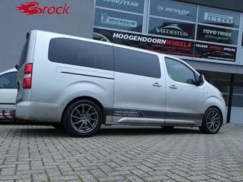 BROCK VELGEN B37 ANTHRACITE IN 18 INCH GEMONTEERD ONDER EEN TOYOTA PROACE