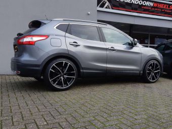 BROCK VELGEN B38 BLACK POLISHED IN 20 INCH GEMONTEERD ONDER EEN NISSAN QASHQAI