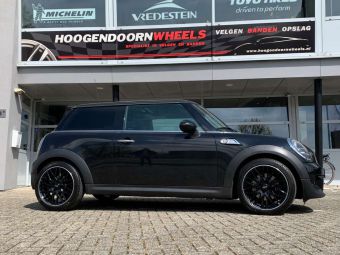 CMS VELGEN C25 BLACK POLISHED LIP IN 17 INCH GEMONTEERD ONDER EEN MINI COOPER