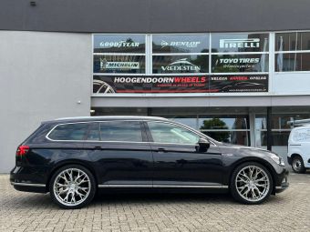 CONCAVER WHEELS CVR 1 BRUSHED TITANIUM IN 20 INCH GEMONTEERD ONDER EEN VW PASSAT 